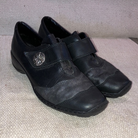 Rieker women’s size 39 Black Leather Mules with Silver Accent - Picture 1 of 16
